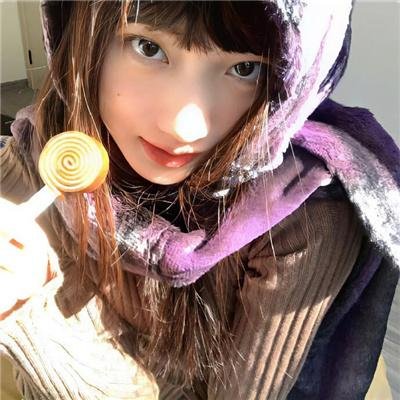 背鸭子的男孩